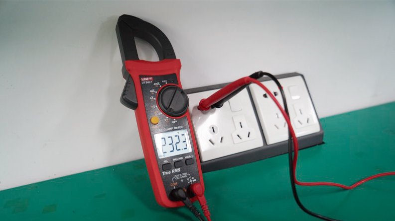 Digital Clamp Meter UT201+ UNI-T specification sheet