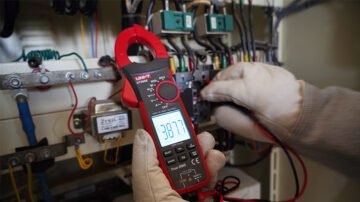 1000A DIGITAL CLAMP METER UT207B UNI-T