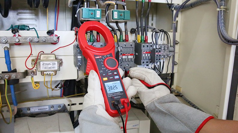 2000A DIGITAL CLAMP METER UT221 UNI-T - Image 3