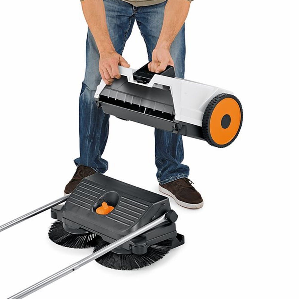 Stihl Sweeper KG 550 - Image 2